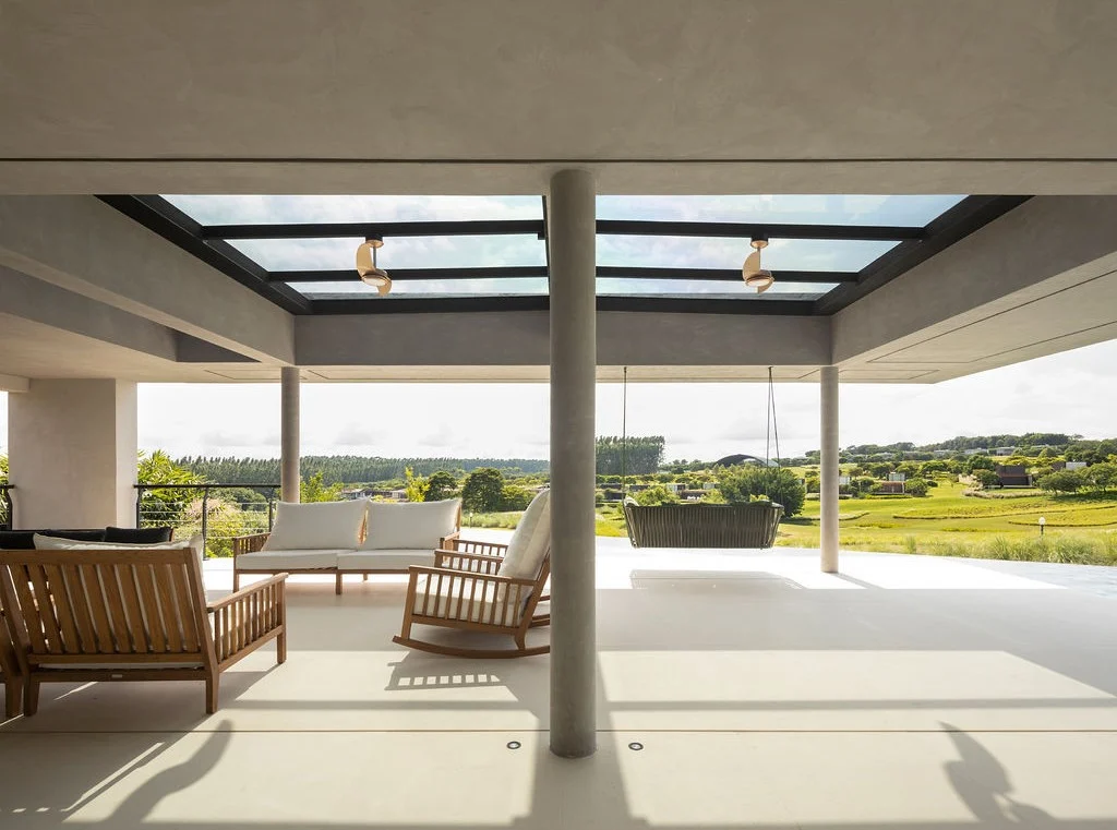 RC House by ArchitectsCo A Tranquil Brazilian Retreat Merging Sustainable Woodwork and Natural Light 8
