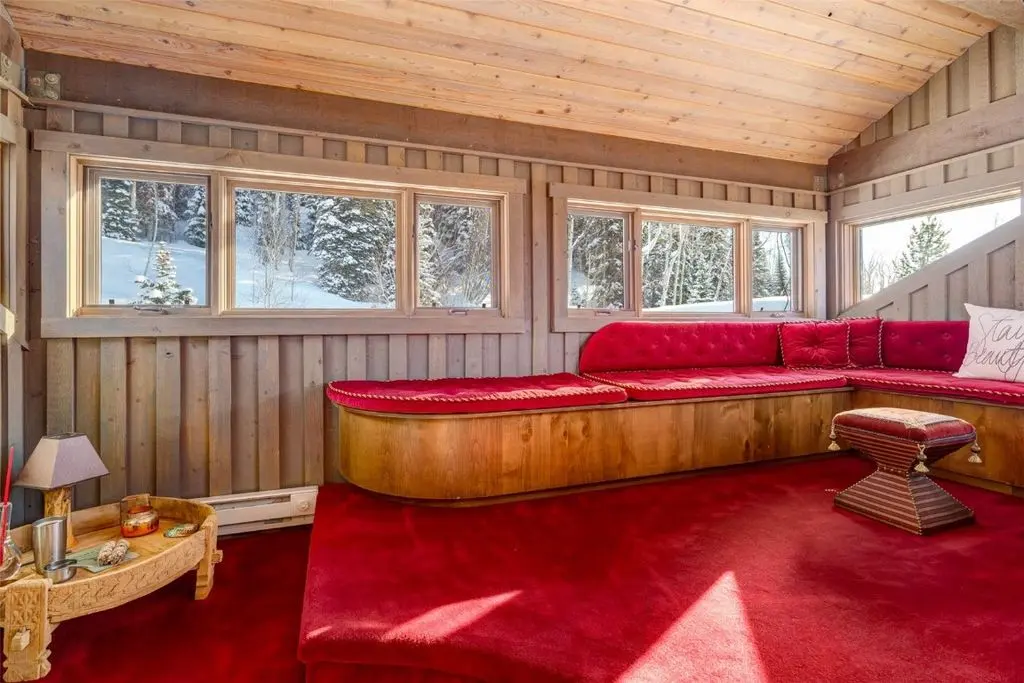 Spectacular Mountain Retreat at 33750 Sky Valley Dr Lists for 8.95 Million in Colorado 12