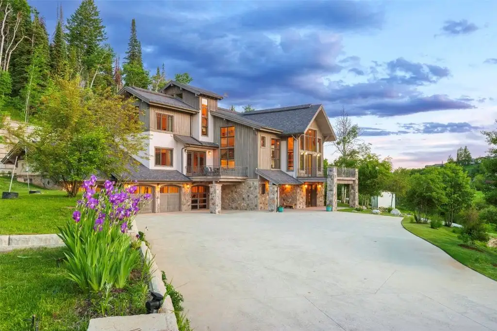 Spectacular Mountain Retreat at 33750 Sky Valley Dr Lists for 8.95 Million in Colorado 17