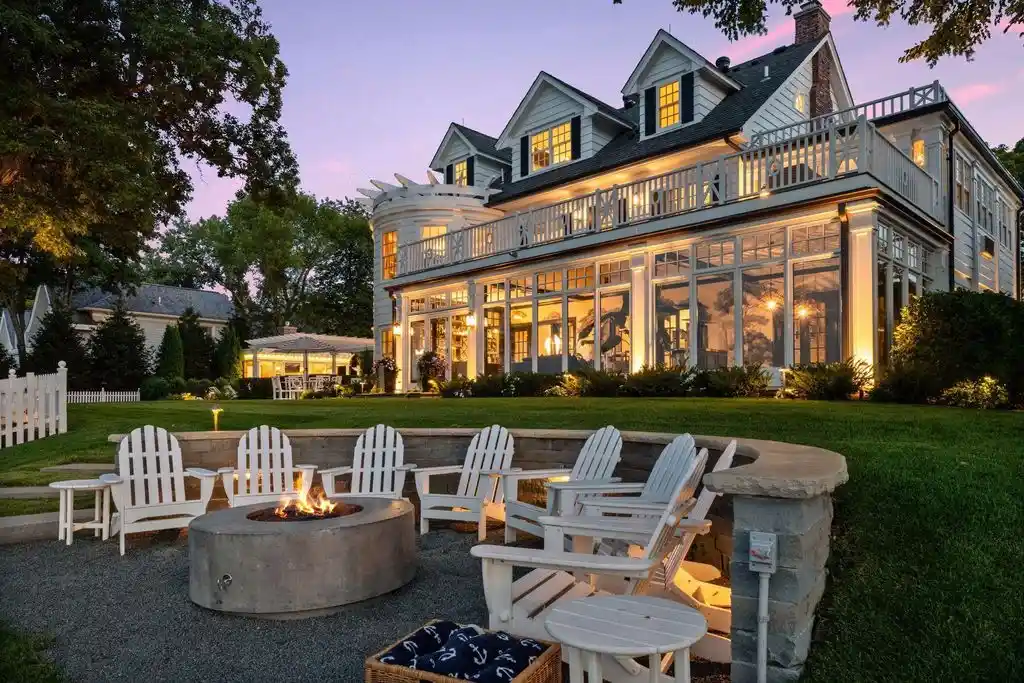 Stunning 20100 Lakeview Ave Residence with Private Beach and Expansive Lakeshore Asking 12.5 Million 21