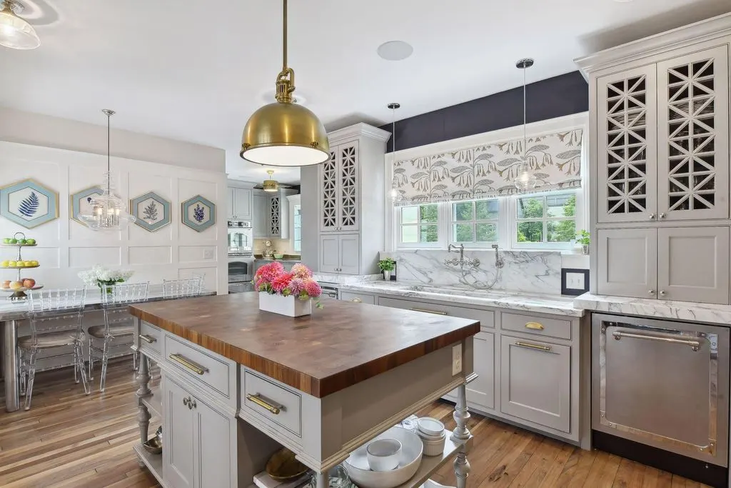 Stunning 20100 Lakeview Ave Residence with Private Beach and Expansive Lakeshore Asking 12.5 Million 8