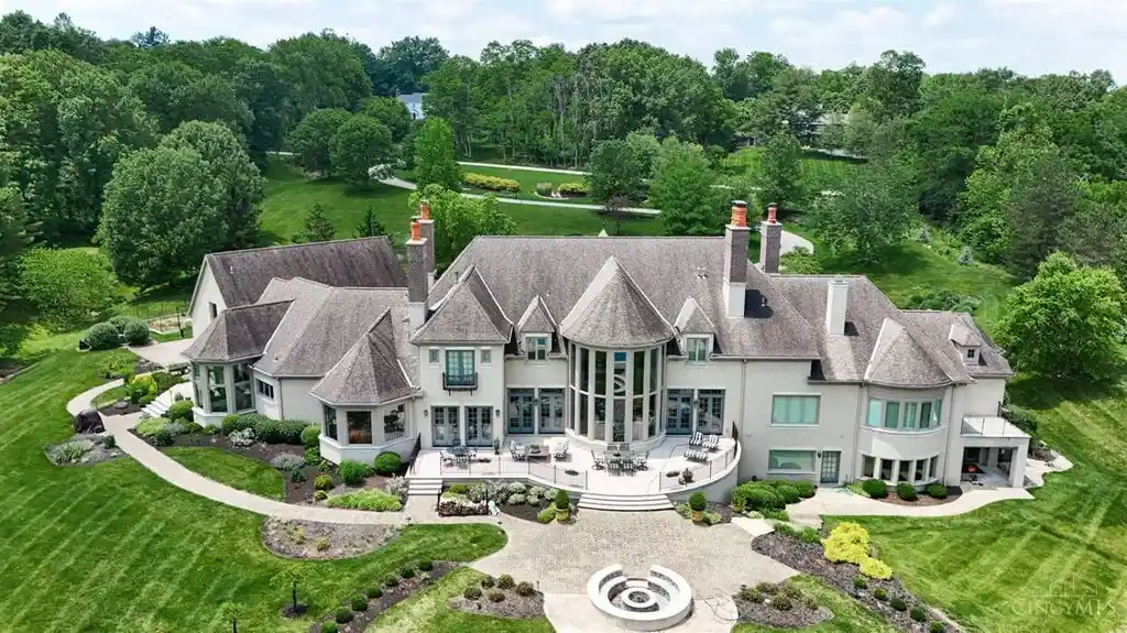 Stunning 5.72M Ohio Mansion at 8200 Kroger Farm Rd Showcases Unparalleled Craftsmanship 19