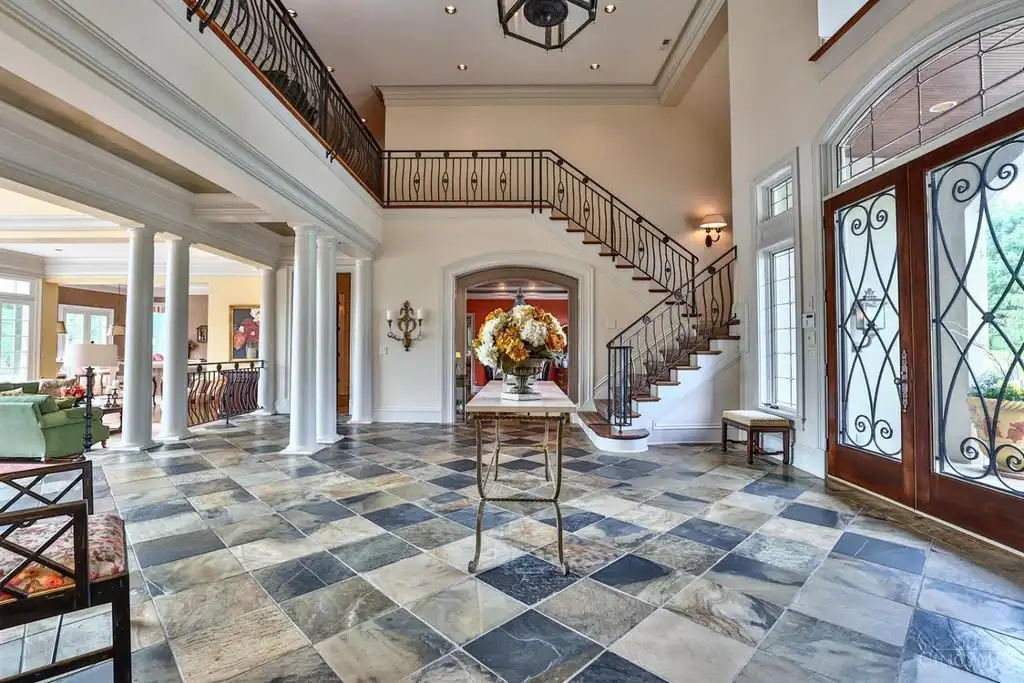 Stunning 5.72M Ohio Mansion at 8200 Kroger Farm Rd Showcases Unparalleled Craftsmanship 4