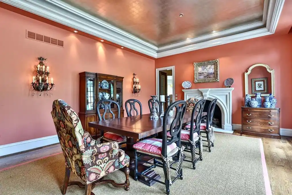 Stunning 5.72M Ohio Mansion at 8200 Kroger Farm Rd Showcases Unparalleled Craftsmanship 8
