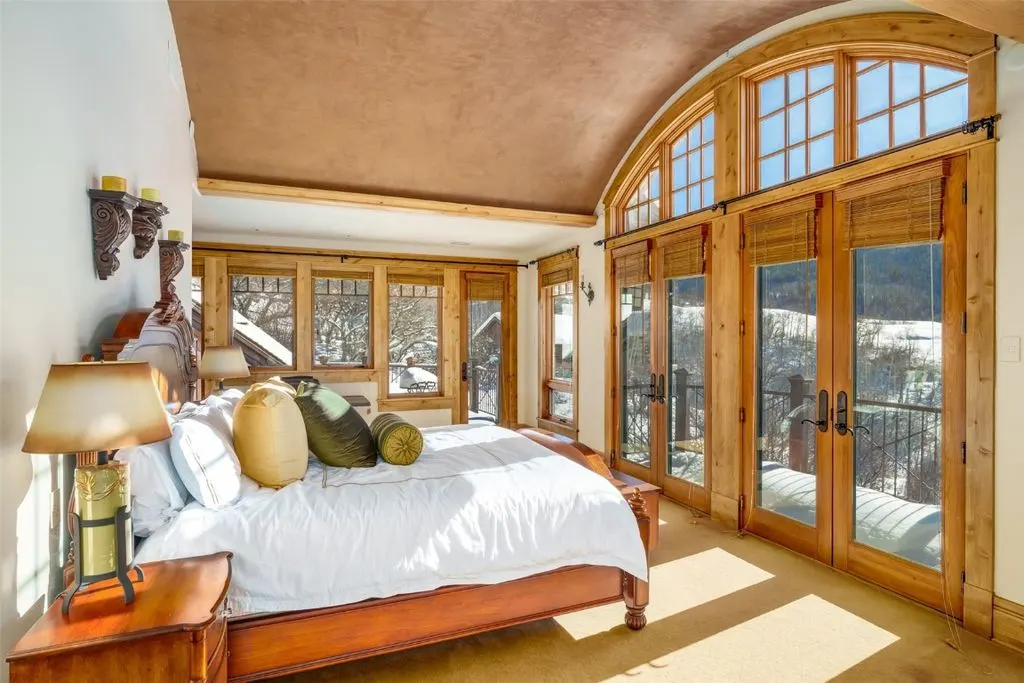 Stunning Custom Residence at 33800 Catamount Dr Offers Unrivaled South Valley Views for 10 12