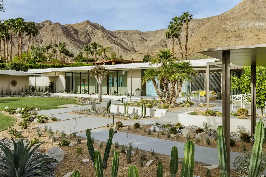 Thunderbird Heights Residence, Stuart Silk Architects Redefine Mid-Century Modern Living in Coachella Valley