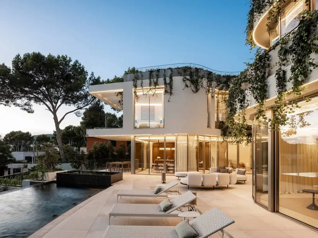 S ANELL by Palomino Arquitectos, Liquid Architecture and Curved Harmony in Bendinat, Spain