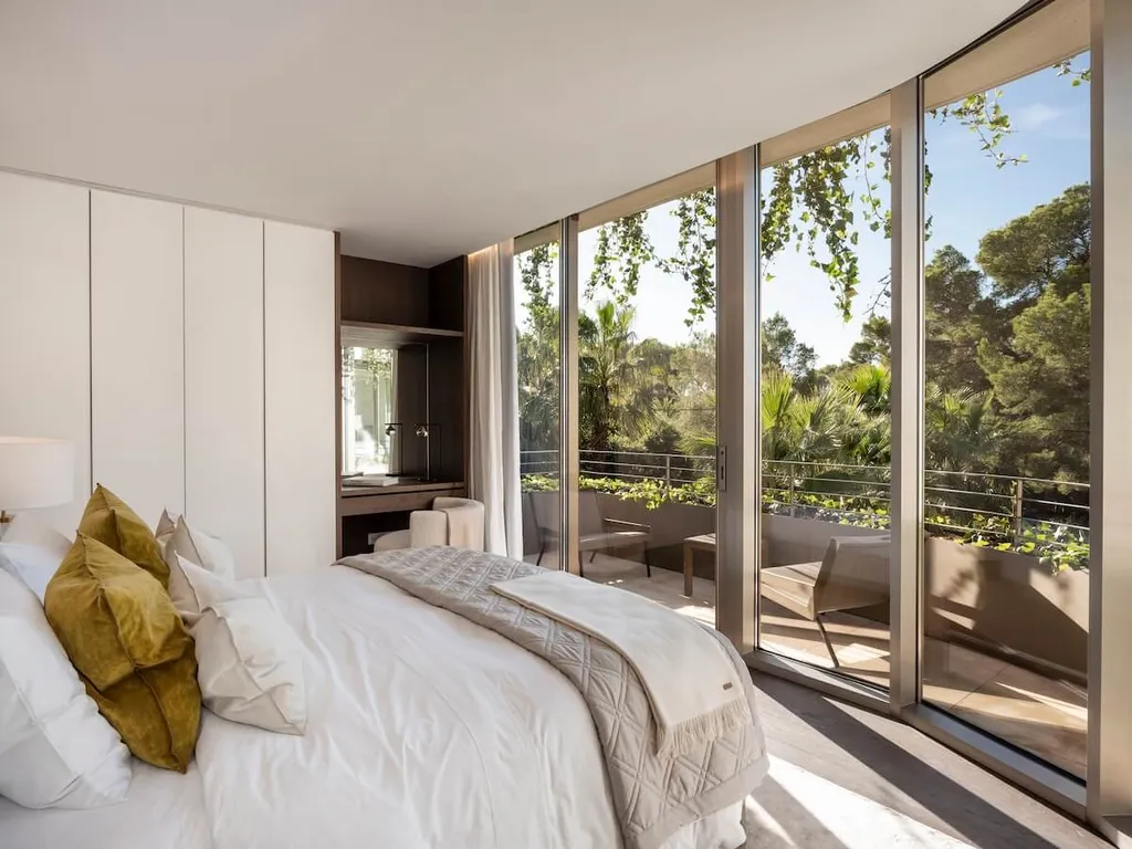 S ANELL by Palomino Arquitectos, Liquid Architecture and Curved Harmony in Bendinat, Spain