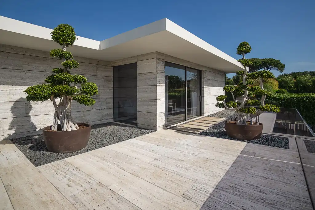Villa TIERRA by ARK Architects A Sculpted Dialogue Between Earth Light and Silence 2