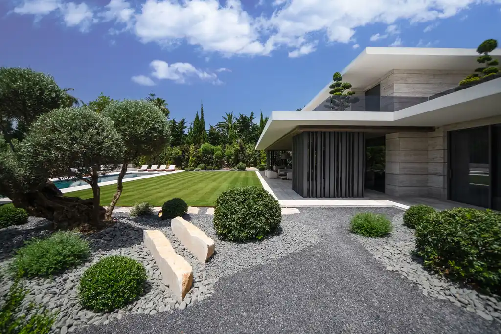 Villa TIERRA by ARK Architects, A Sculpted Dialogue Between Earth, Light, and Silence