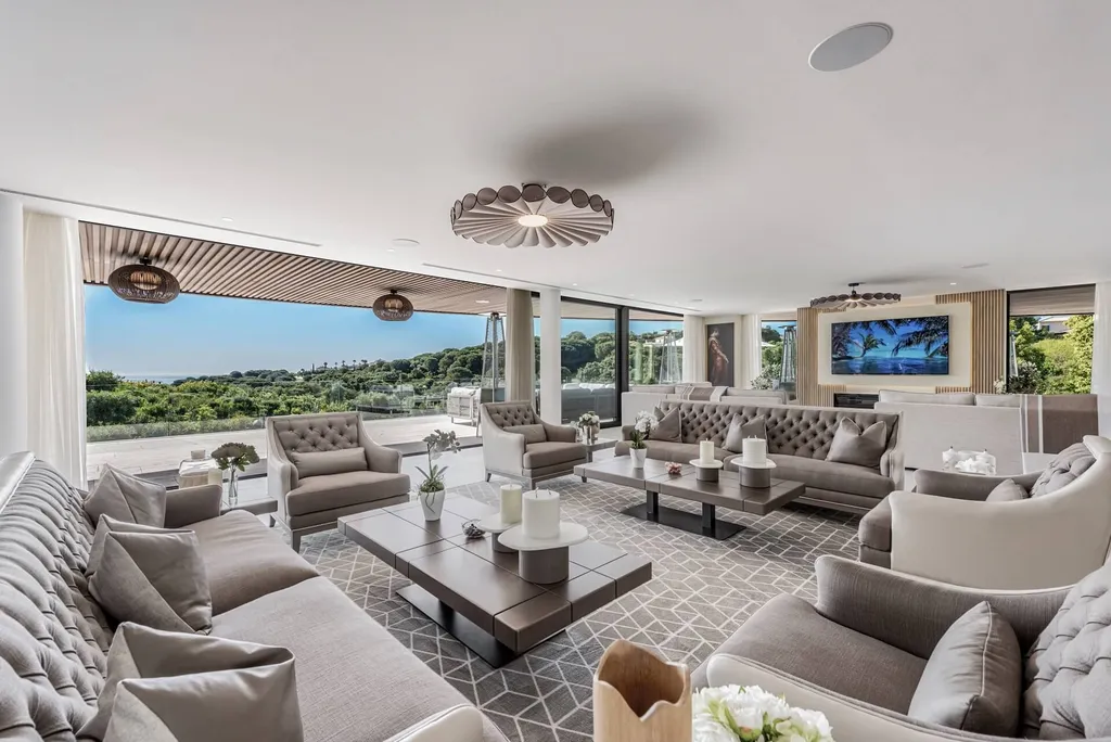 Villa Vela by ARK Architects, A Contemporary Masterpiece with Sea Views in Sotogrande, Spain