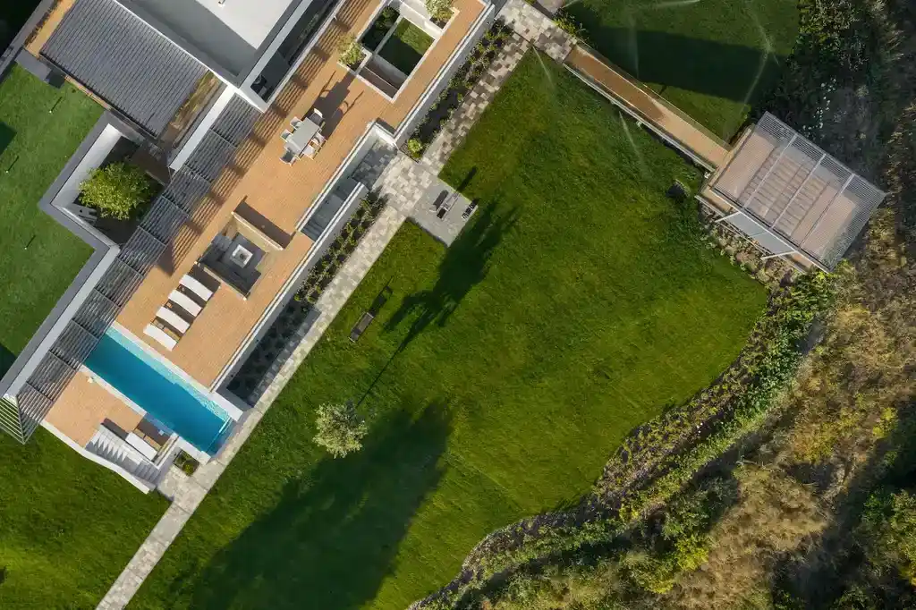 Vin House by Bogdanova Bureau Blends Modern Rationalism with Riverfront Serenity in Ukraine