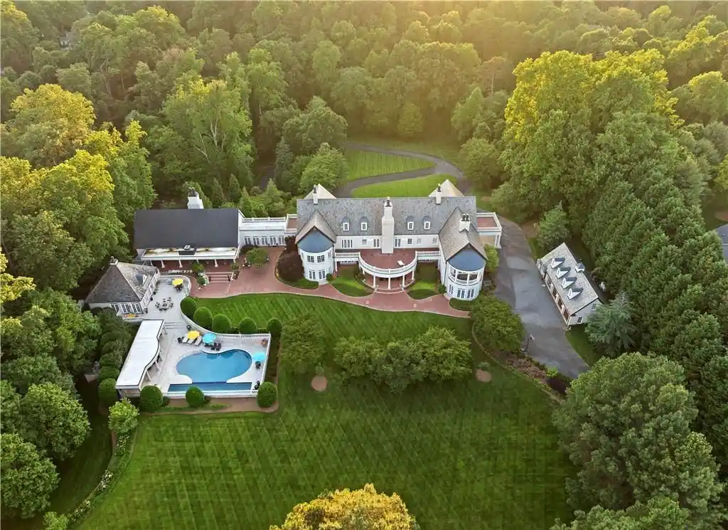 1067 E Kent Rd A Rare Gated Estate Offering 7.22 Acres of Refined Luxury in Buena Vista 20