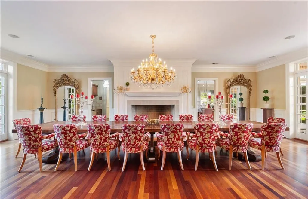 1067 E Kent Rd A Rare Gated Estate Offering 7.22 Acres of Refined Luxury in Buena Vista 9