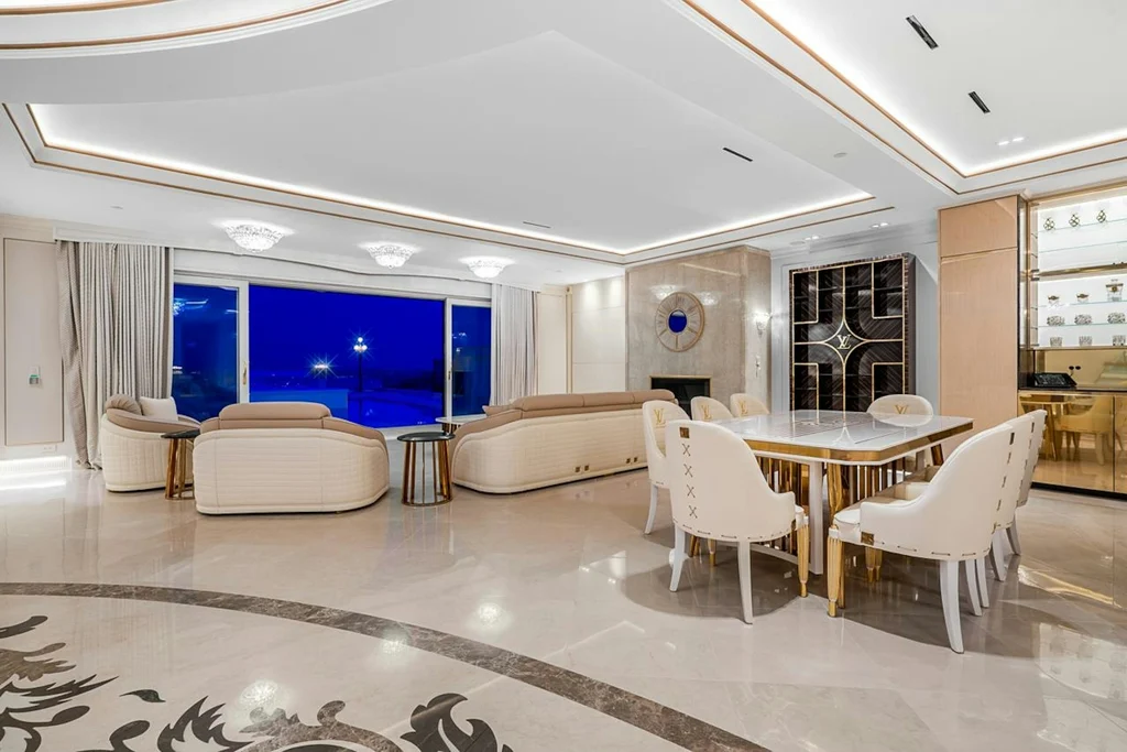 1121 Crestline Rd Unveils a Spectacular Legacy Estate in West Vancouver Priced at C38.8 Million 11
