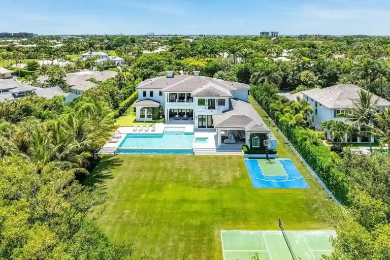 Modern $15.9 Million North Palm Beach Estate Delivers Resort Amenities, Privacy, and Beach Access