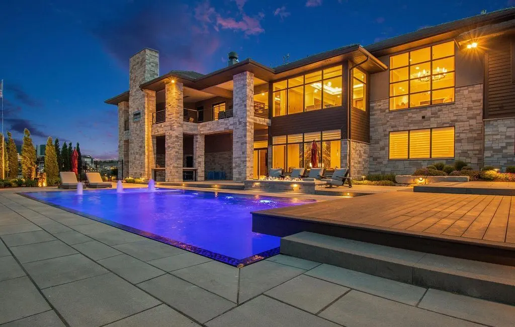 12149 N 177th Cir A Spectacular Executive Lakefront Home on Bennington Lake — Listed at 2495000 1