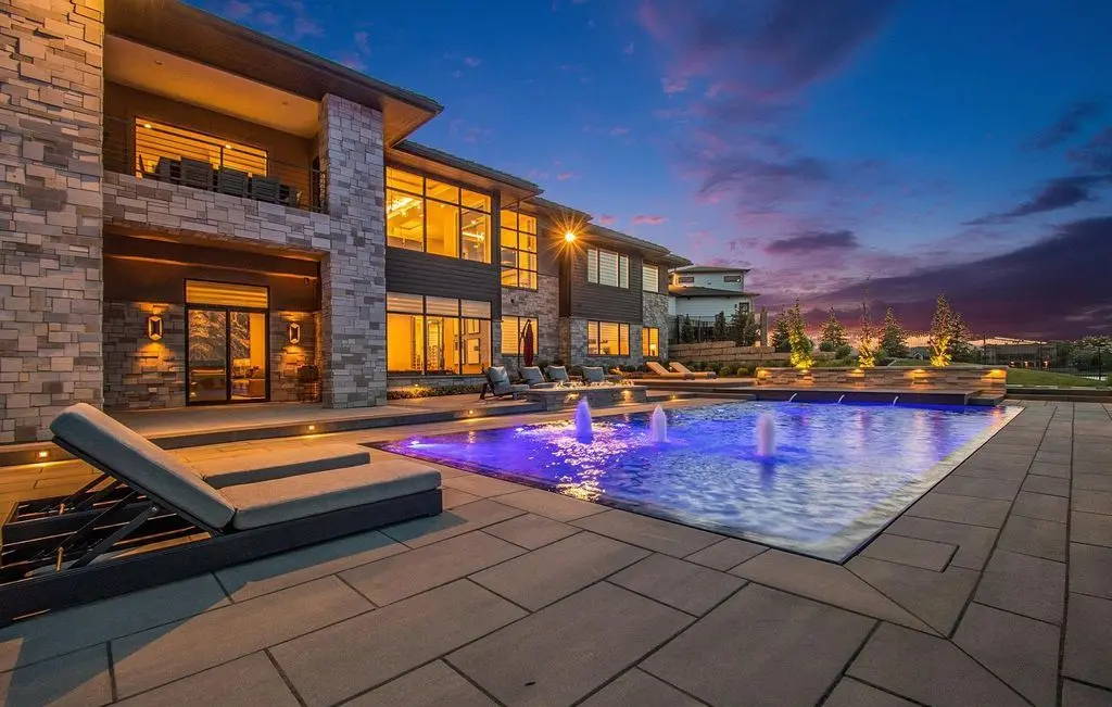 12149 N 177th Cir A Spectacular Executive Lakefront Home on Bennington Lake — Listed at 2495000 2