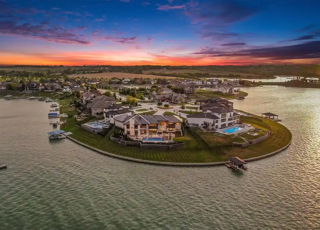 12149 N 177th Cir A Spectacular Executive Lakefront Home on Bennington Lake — Listed at 2495000 8