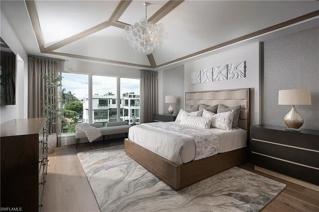 141 Channel Dr Shines With 12.7M Waterfront Luxury in Naples Vanderbilt Beach 8