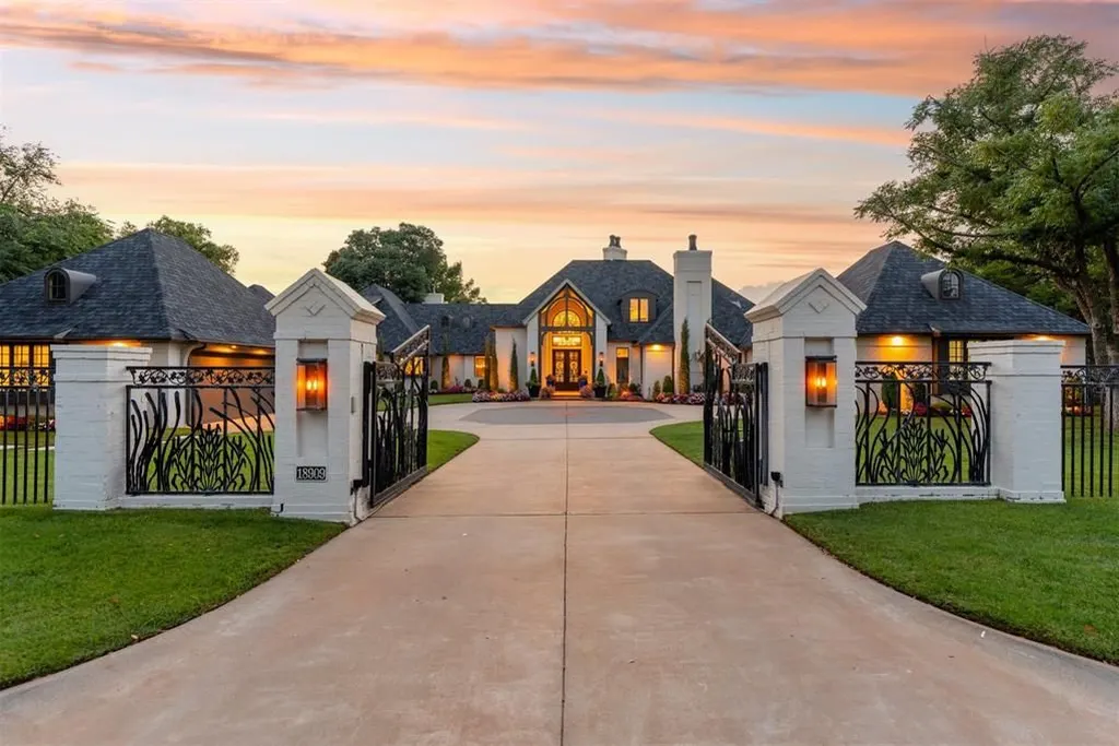 18909 Saddle River Dr Delivers Breathtaking Resort Living on a Peaceful Oklahoma Lake for 2 1