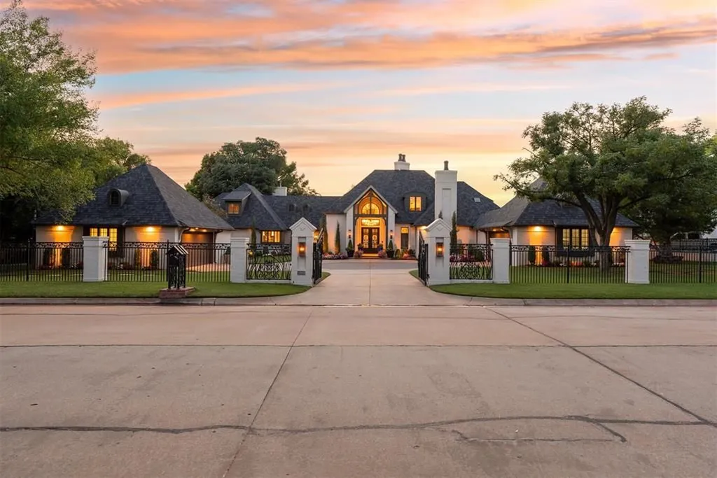 18909 Saddle River Dr Delivers Breathtaking Resort Living on a Peaceful Oklahoma Lake for 2 3