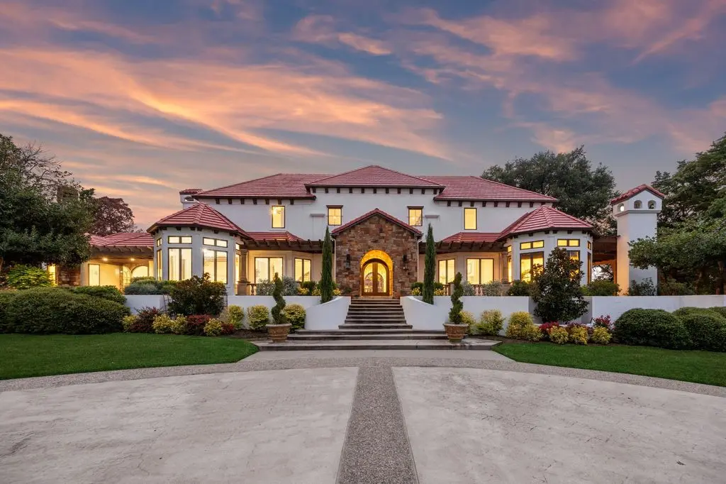 1900 Shady Oaks Dr Is an Exceptional 7.8M Spanish Estate Offering Resort Style Living in the Heart of Texas 3