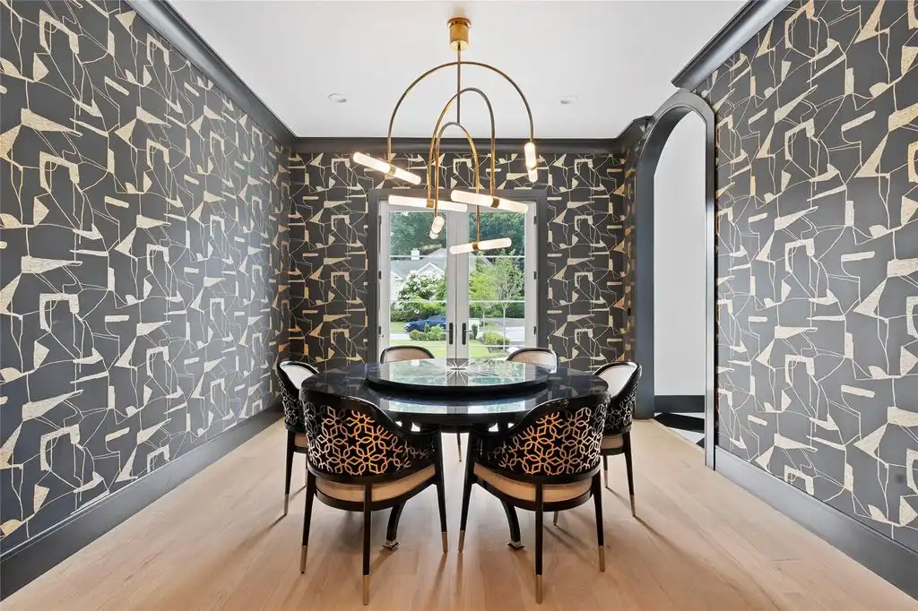 2 Maple Way A Spectacular Modern Masterpiece of Innovation and Luxury in New York Listed at 4488888 11