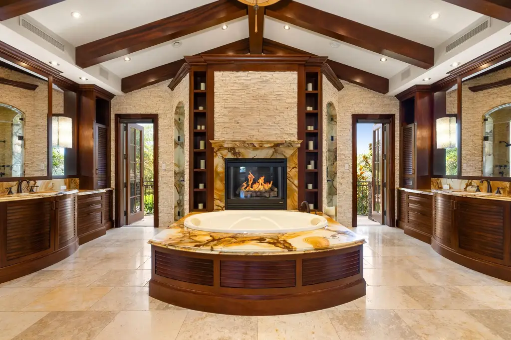2325 NE 27th Street Spectacular West Coast Contemporary Villa in Lighthouse Point for Sale at 9 2