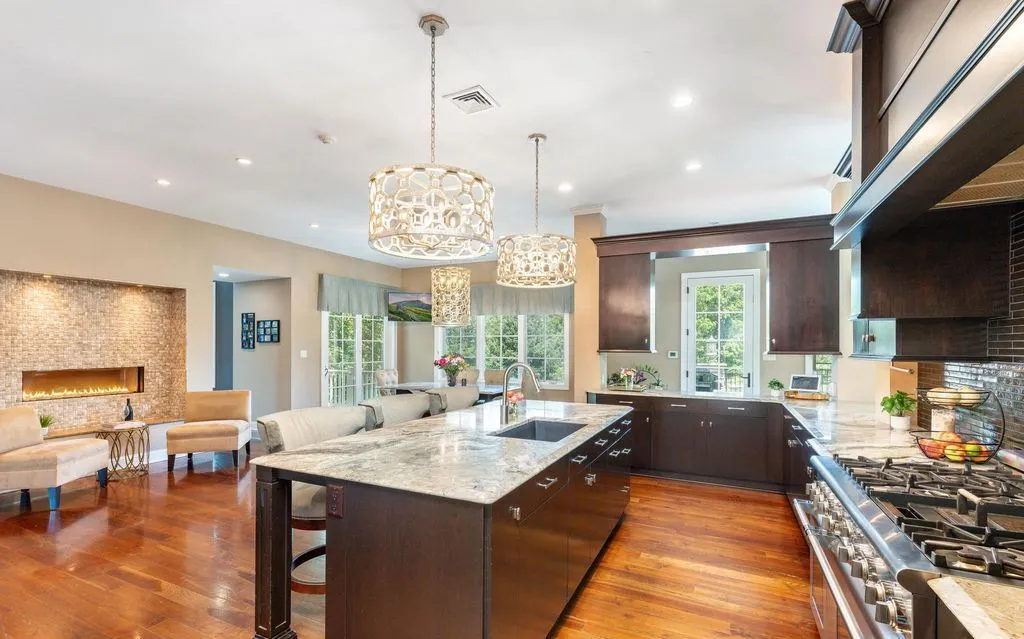 3 Stonebridge Crossing Rd A Stunning 5.99M Estate Offering Serenity and Resort Style Living 7