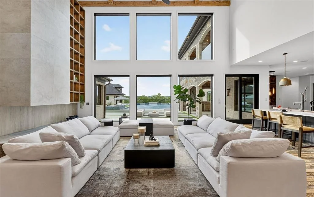 300 Ridgecrest Dr Delivers Breathtaking Views and Elite Living in the Ozarks for 8.95 Million 4