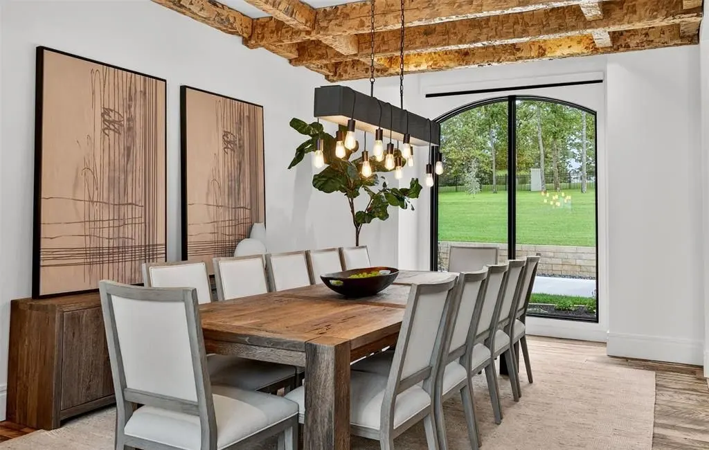 300 Ridgecrest Dr Delivers Breathtaking Views and Elite Living in the Ozarks for 8.95 Million 6