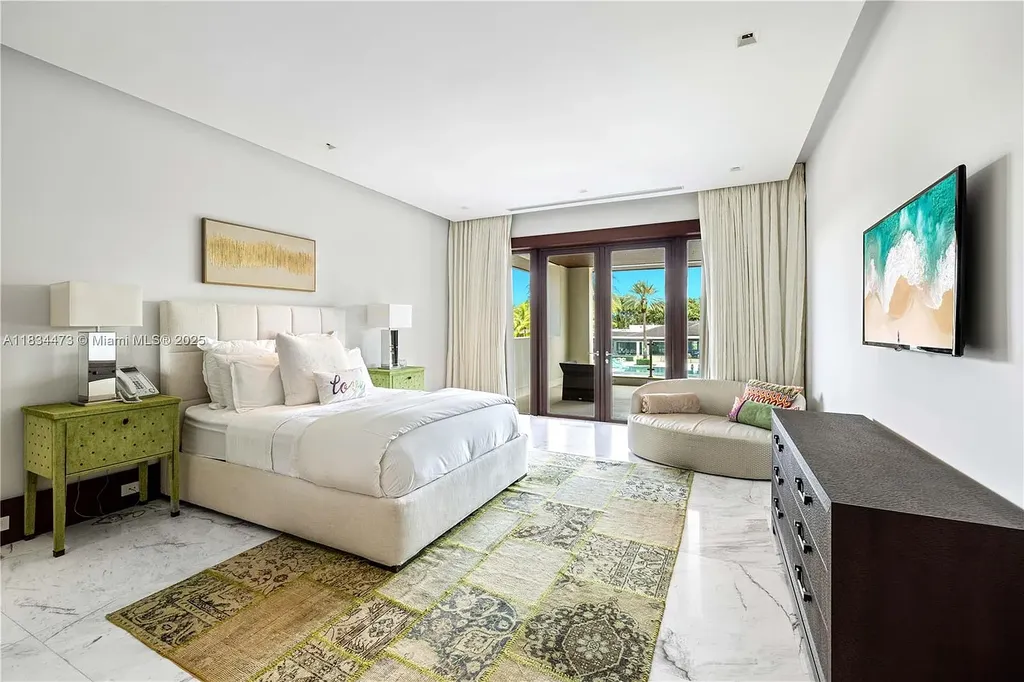 401 Arvida Pkwy 48.2M Waterfront Mansion Redefines Prestige in Coral Gables Real Estate 10