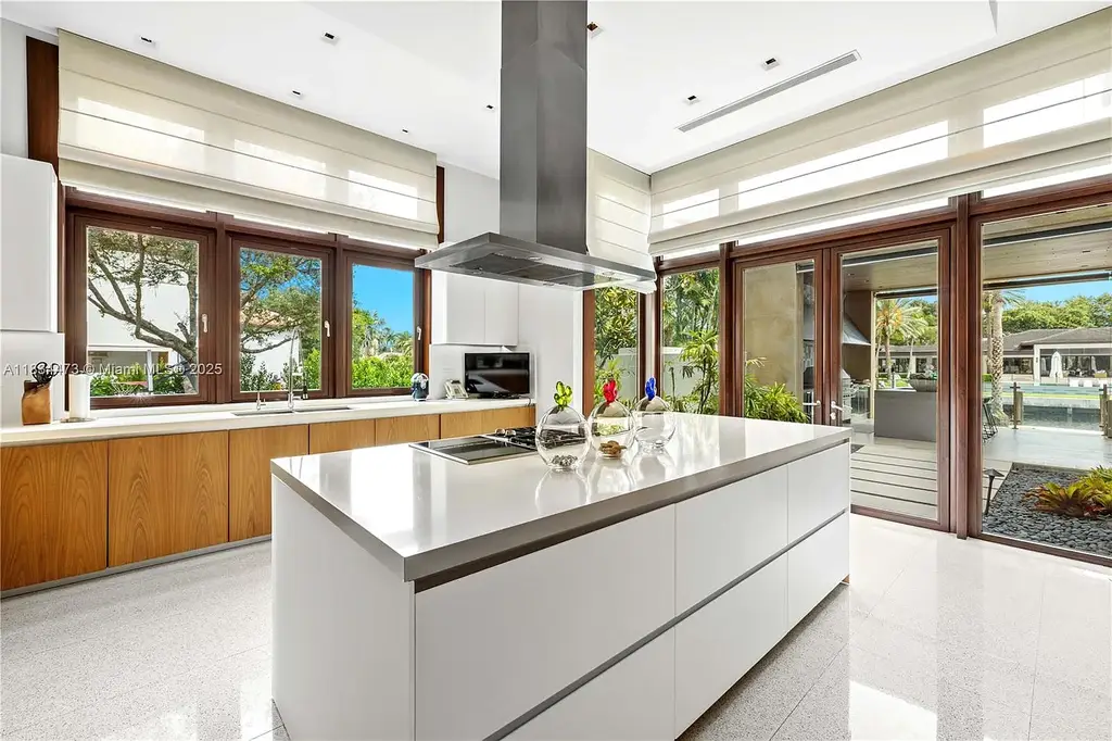 401 Arvida Pkwy 48.2M Waterfront Mansion Redefines Prestige in Coral Gables Real Estate 9