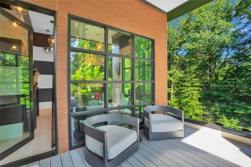 415 River Valley Rd A Stunning Contemporary Estate Offering Exclusive Luxury and Privacy — Listed at 5.25 Million 13