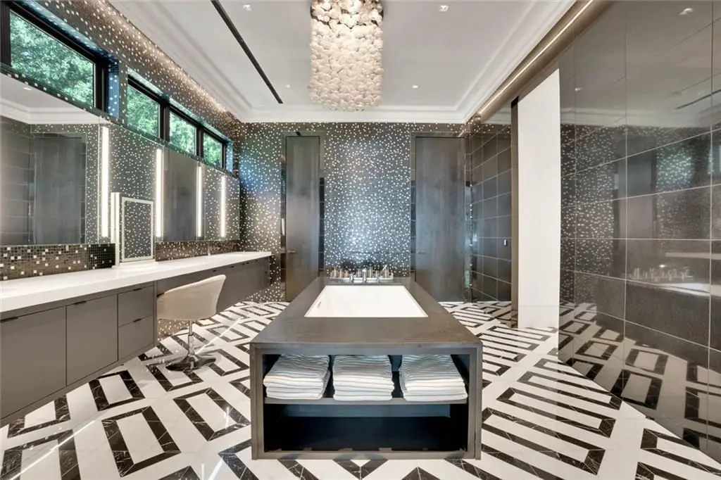 415 River Valley Rd A Stunning Contemporary Estate Offering Exclusive Luxury and Privacy — Listed at 5.25 Million 14