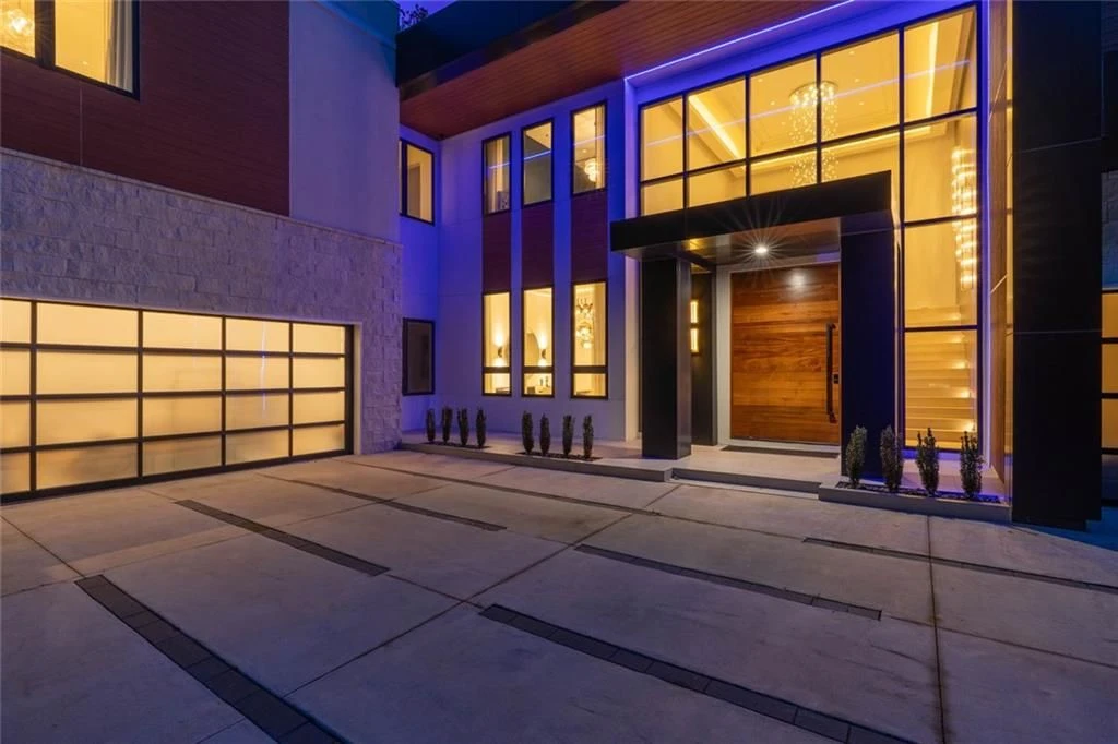 415 River Valley Rd A Stunning Contemporary Estate Offering Exclusive Luxury and Privacy — Listed at 5.25 Million 24