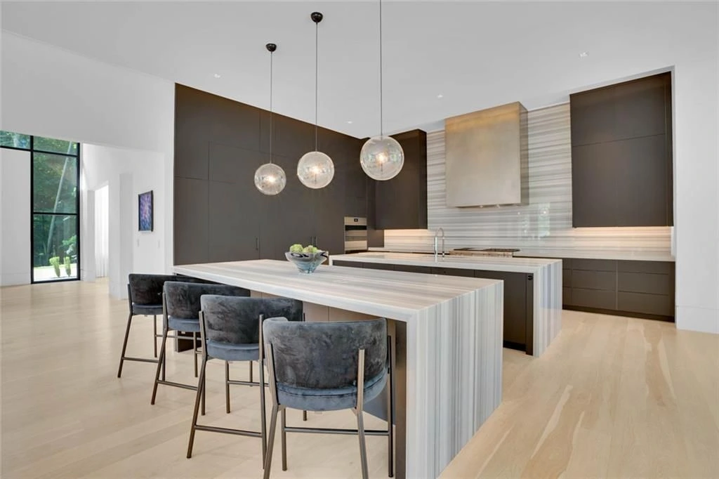 415 River Valley Rd A Stunning Contemporary Estate Offering Exclusive Luxury and Privacy — Listed at 5.25 Million 8