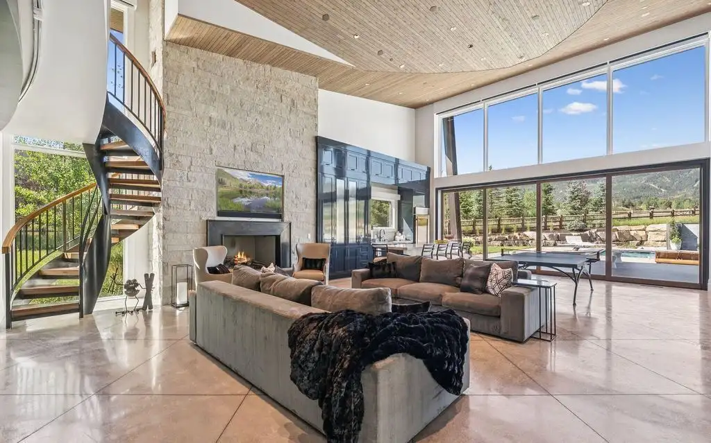 4209 N Two Creeks Ln Is a Breathtaking Park City Estate Offering Secluded Luxury for 24.8 Million 11