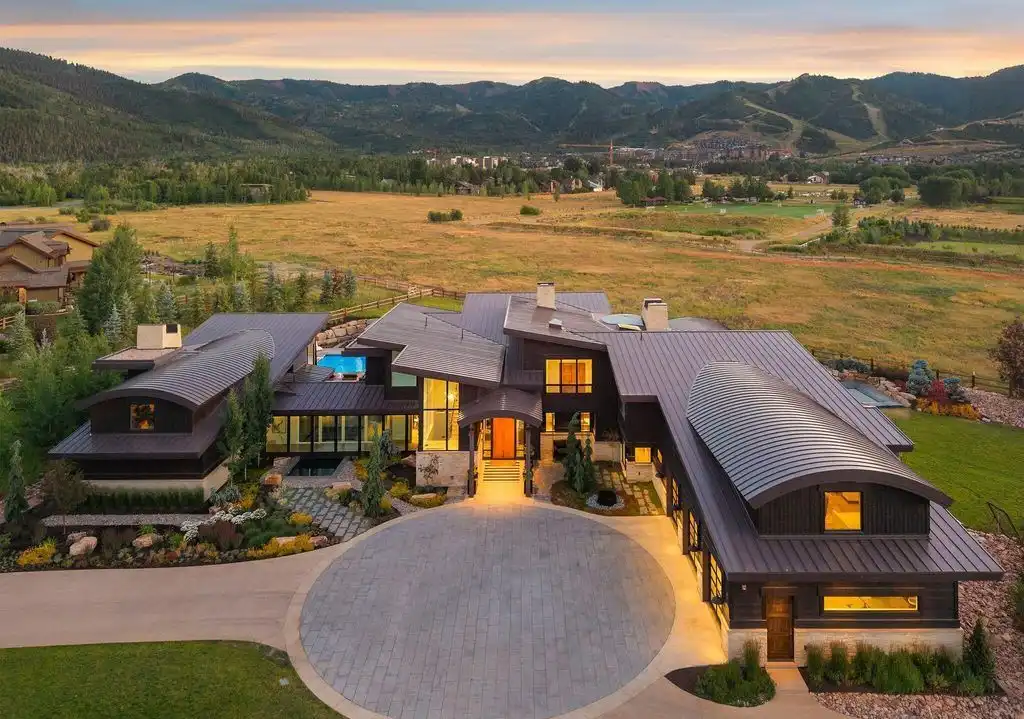 4209 N Two Creeks Ln Is a Breathtaking Park City Estate Offering Secluded Luxury for 24.8 Million 18