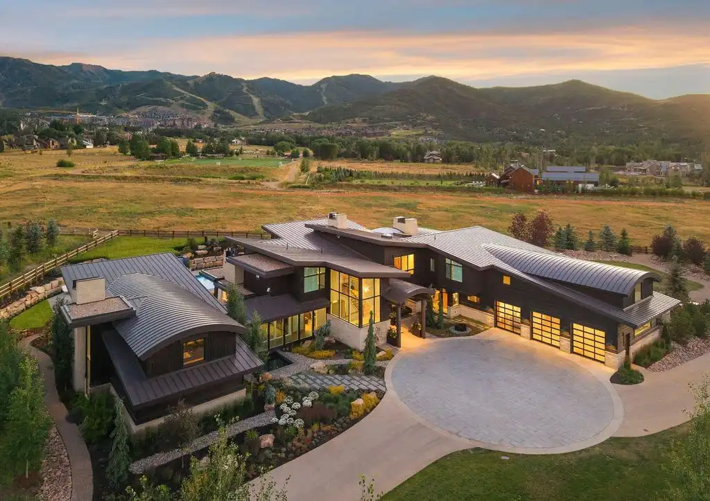 4209 N Two Creeks Ln Is a Breathtaking Park City Estate Offering Secluded Luxury for 24.8 Million 2