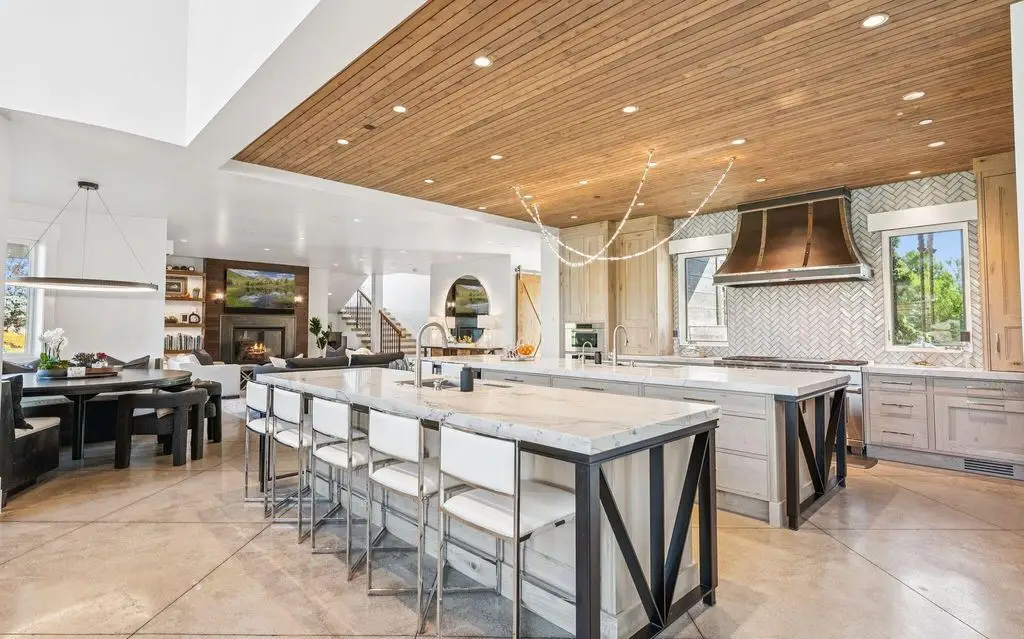 4209 N Two Creeks Ln Is a Breathtaking Park City Estate Offering Secluded Luxury for 24.8 Million 9