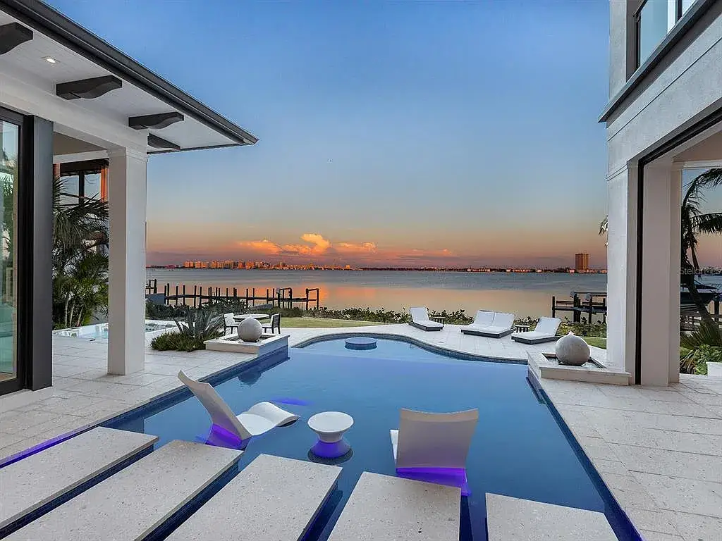 Infinity-edge saltwater pool at 424 Bowdoin Cir overlooking Sarasota Bay