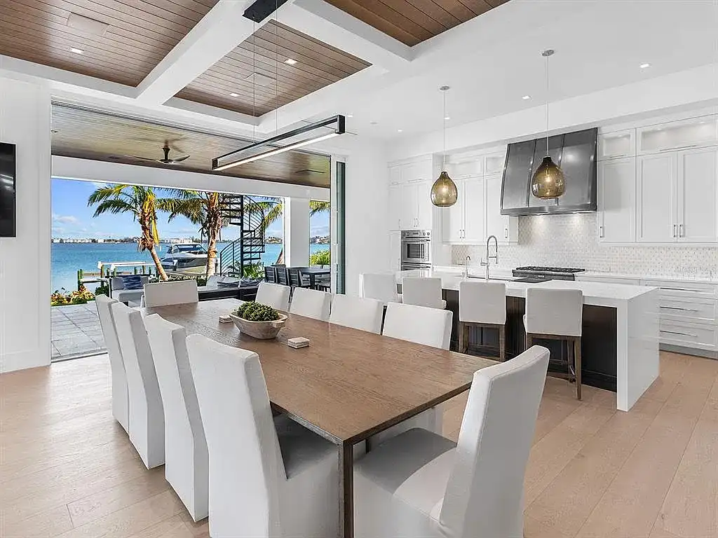 Infinity-edge saltwater pool at 424 Bowdoin Cir overlooking Sarasota Bay