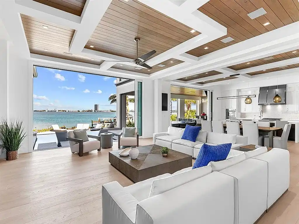Infinity-edge saltwater pool at 424 Bowdoin Cir overlooking Sarasota Bay