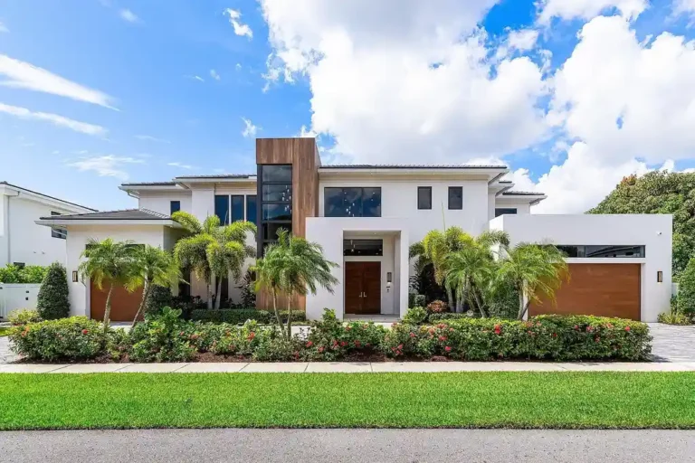 Contemporary Masterpiece Elevates Boca Raton Real Estate With $6.4 Million Luxe Offering Near Mizner Park