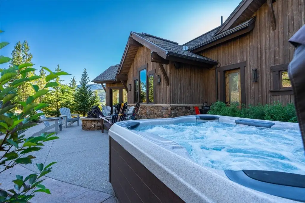 455 Highfield Trail A Stunning Suzanne Allen Designed Estate with Sweeping Mountain Views — Listed at 5.25 Million 18