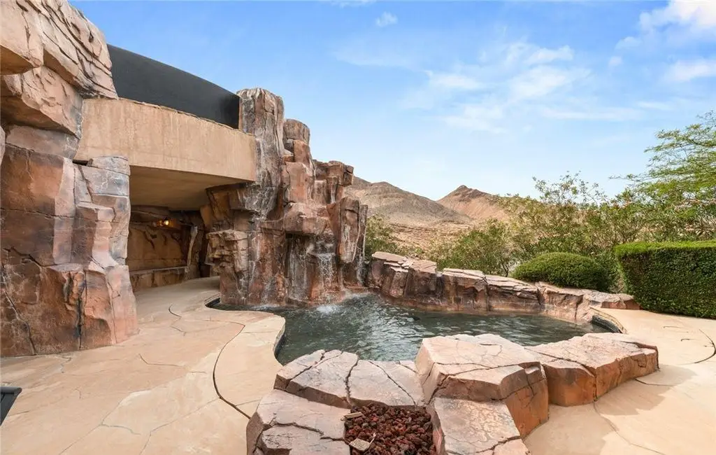 5 Promontory Pointe Ln A Spectacular Nevada Estate with 360° Strip City Mountain Views — Listed at 20.95 Million 18