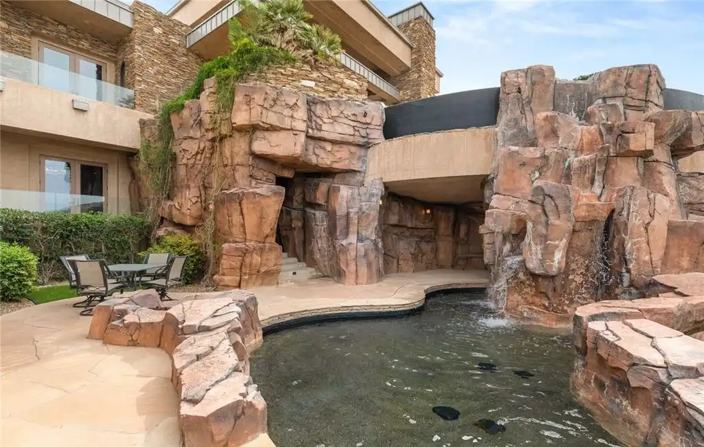 5 Promontory Pointe Ln A Spectacular Nevada Estate with 360° Strip City Mountain Views — Listed at 20.95 Million 19