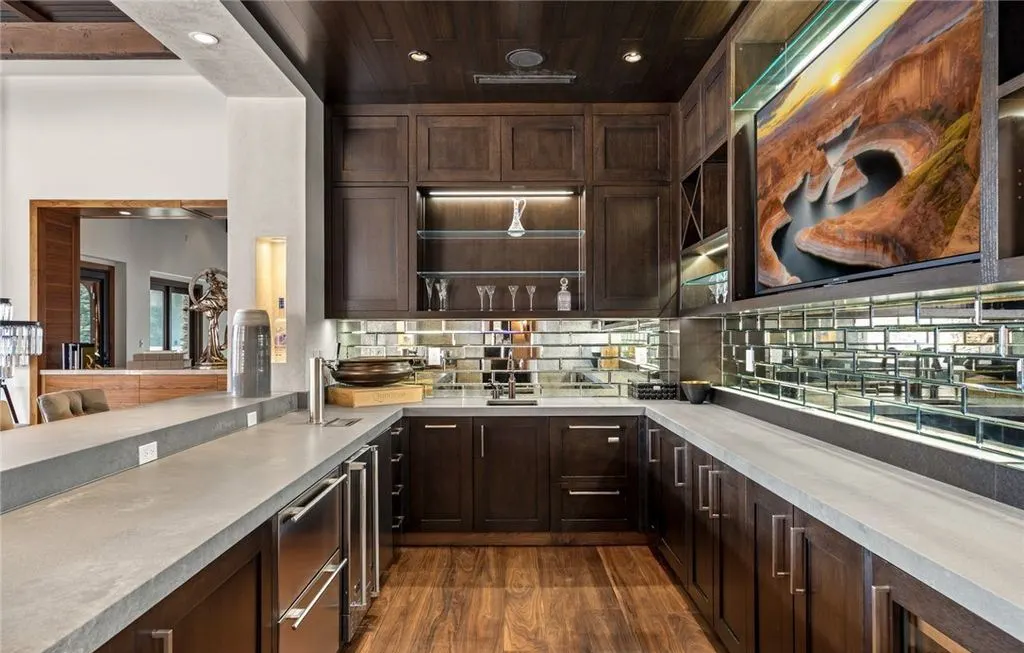 5 Promontory Pointe Ln A Spectacular Nevada Estate with 360° Strip City Mountain Views — Listed at 20.95 Million 7
